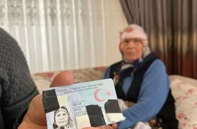 مسنّة تطالب بإثبات أنها دون المئة «لتحظى بالرعاية»