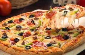 تعثر على ثعبان سام داخل صندوق بيتزا