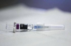 سفاح يأخذ لقاح كورونا قبل الملايين