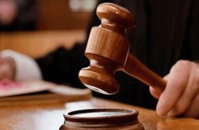 محكمة تعاقب 8 رجال رقصوا بثياب نسائية