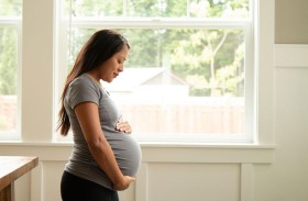 النساء الحوامل المصابات بالتصلب المتعدد يواجهن خطراً أكبر للإصابة بأمراض نفسية