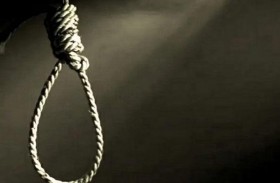 يشنق زوجته وطفلهما