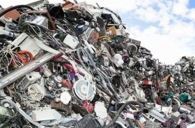 نقص القمامة يجبر مصانع صينية على الإغلاق 