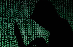 إعتقال هاكر نفذ 140 ألف هجمة إلكترونية 