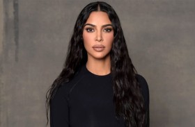 كيم كارداشيان تكشف روتينها الرياضي لخصر نحيل