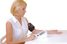 خبيرة تغذية تنصح مرضى ارتفاع مستوى ضغط الدم بالتخلي عن بعض الأطعمة