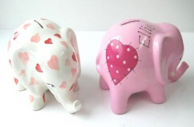 صدفة تقود لكنز ضخم داخل حصالة