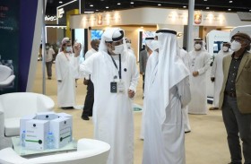 وزير التسامح والتعايش يزور جناح تريندز بمعرض أبوظبي الدولي للكتاب