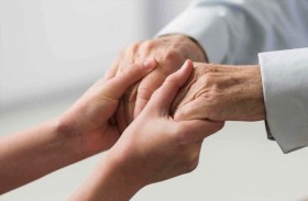 الاعتداء على نزيل دار مسنين يفجر غضبا 