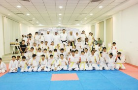 50  لاعبا من نادي الذيد يرتقون بأحزمة في رياضة الكاراتيه 