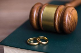 من التنمر لضياع الجوارب.. قضايا خلع غريبة في مصر