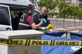 تلقي رضيعها في القمامة ثم تذهب للتسوق