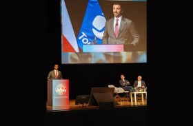 وزير الاقتصاد يستعرض تجارب  الإمارات الناجحة في منتدى السـياحة العالمي ببراغ