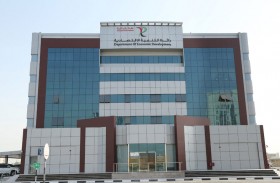 حاكم رأس الخيمة يوجه بإعفاء بعض الأنشطة التجارية من رسوم التجديد نتيجة تأثرها بأزمة كورونا