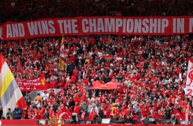 حرمان مشجع لليفربول من دخول الملاعب بسبب العنصرية 