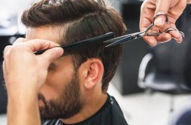 حلاق ينقذ حياة زبونه.. اكتشف شيئا خطيرا في رقبته