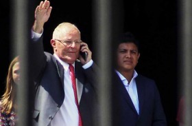 الإفراج عن زعيمين مسجونين بتهم فساد في الإكوادور والبيرو 