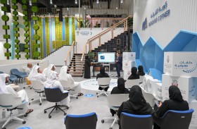 بلدية مدينة أبوظبي تنظم جلسة معرفية لموظفيها حول «تقنيات الميتافيرس» في قاعة الابتكار بالمبنى الرئيسي