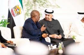 رئيس الدولة ورئيس غينيا بيساو يبحثان علاقات التعاون بين البلدين