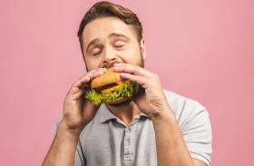 هذه الأمراض تنتظر  مدمني الوجبات السريعة