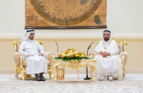 سلطان القاسمي يلتقي رؤساء وكبار مسؤولي المجامع اللغوية في الوطن العربي