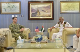 قائد القوات البحرية يستقبل نظيره الأمريكي 