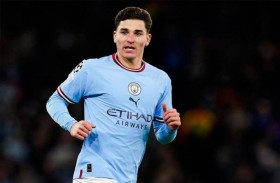 ألفاريز يغادر مانشستر سيتي