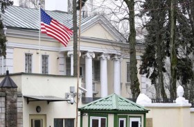 واشنطن تدعو عائلات موظفيها في بيلاروس للمغادرة 