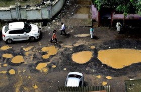 يعود إلى الحياة بعد سقوطه في حفرة 