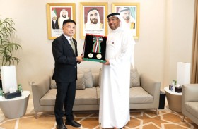 رئيس الدولة يمنح وسام الاستقلال من الطبقة الأولى للسفير التايلندي 