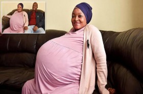 امرأة تنجب 10 أطفال في وقت واحد