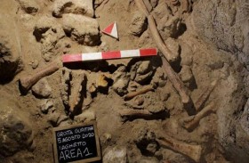 اكتشاف رفات 9 من الإنسان البدائي