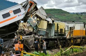 قتلى وجرحى بتصادم قطارين في إندونيسيا 
