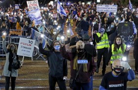 رب ضارة نافعة... كورونا يعيد «تتويج» نتانياهو