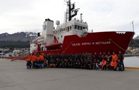 الوطني للأرصاد يشارك في بعثة علمية إماراتية بلغارية إلى القطب الجنوبي