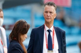 فان غال: منتخب هولندا بعيد عن المستويات العالمية