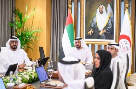 حمدان بن زايد يزور مقر الهلال الاحمر ويطلع على أهداف ومبادرات مشروعي «حفظ النعمة» و «الغدير»