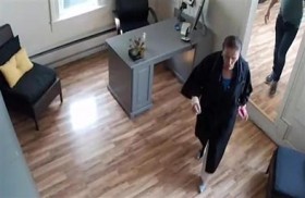 ترامب ينتقد بيلوسي لأنها دون كمامة