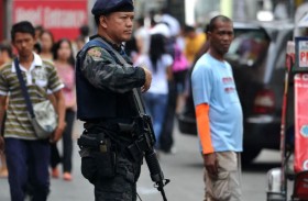 الفلبين.. قطع رأس جارته بسبب الأزهار 