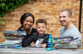 طفل عبقري يتقن أبجدية 3 لغات بعمر 4 سنوات