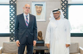 قرقاش يستقبل سفير أوكرانيا بمناسبة انتهاء مهام عمله