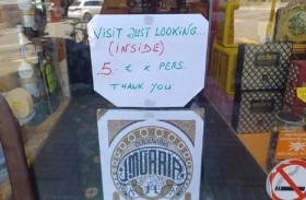 متجر يطلب 5 يوروهات لقاء معاينة السلع دون شرائها