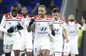 فيفا يمنع ليون من التعاقد مع لاعبين جدد حتى صيف 2026 