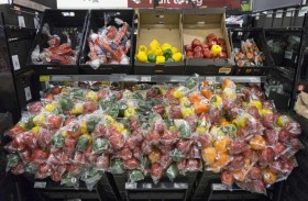 متاجر السوبرماركت البريطانية لا تزال تستخدم البلاستيك بكثافة