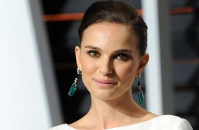 ناتالي بورتمان تتقن 5 لغات