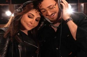 إليسا تحتفل بنجاح «من أول دقيقة»