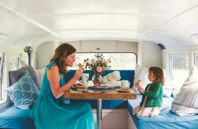 حافلة قديمة تتحول إلى منزل فريد 