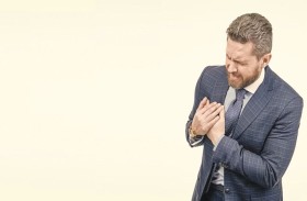 طبيب يكشف الأسباب المحتملة لاحتشاء عضلة القلب مبكرا