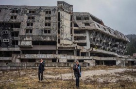 أشباح الموتى تحول قرية إلى رعب