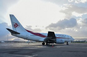 العثور على جثتي شابين داخل طائرة